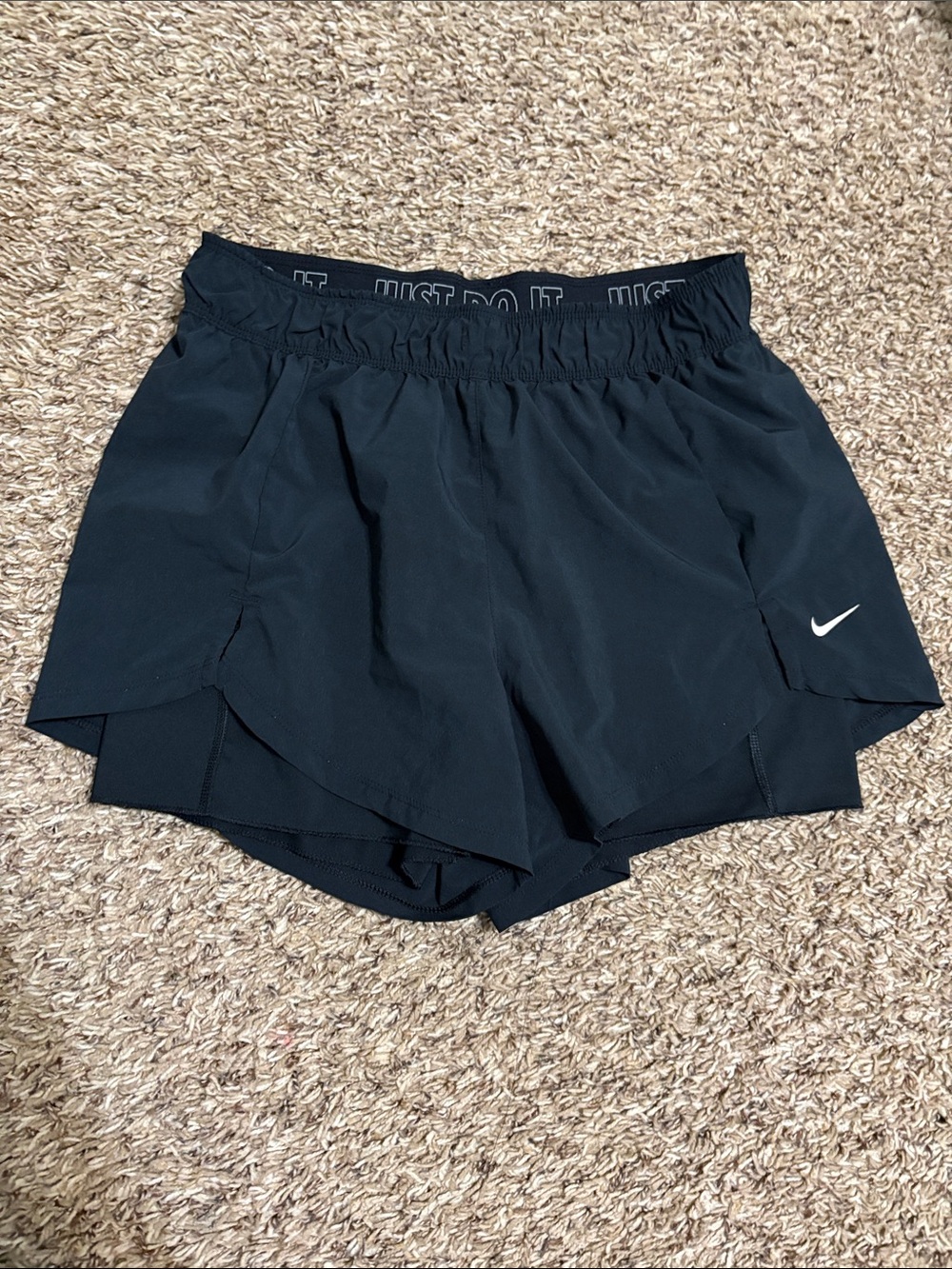 Nike Black Women's 2-in-1 Athletic Shorts with 'Just Do It' Waistband